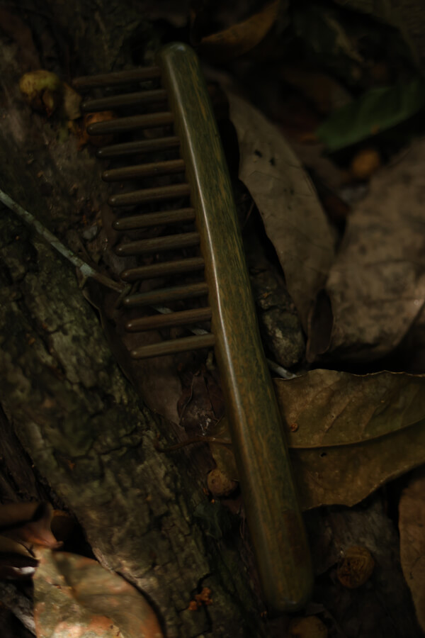 Mystic Sandalwood 12-Tooth Wooden Comb – Natural Meridian Massage & Hair Therapy