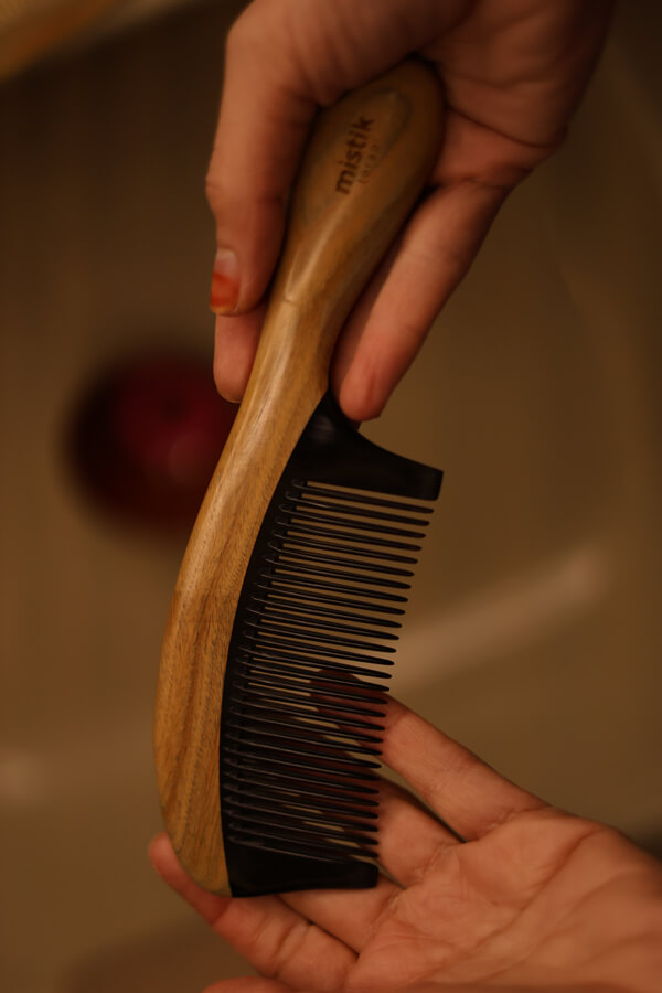 Rosewood Handle & Cow Horn Tooth Wooden Comb